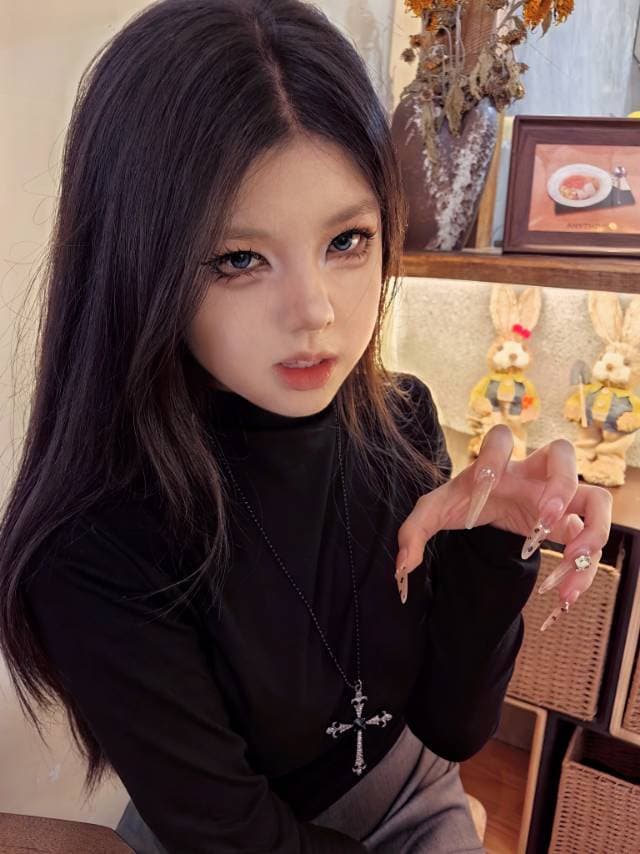 演员宋郁温的高清写真图